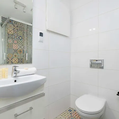 Air-Conditioned Apartment In The Downtown Cracow Swietej Gertrudy 4 By Heyrent